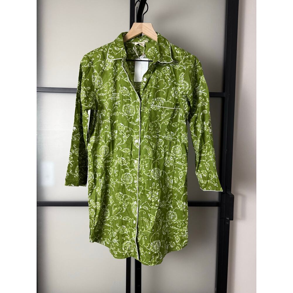 NWT Julia Amory Women's Floral Button-Up Dress Shirt Size Small